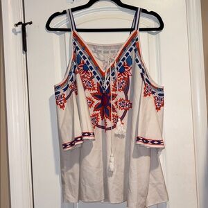 ✨Tribal Cold Shoulder Top✨
